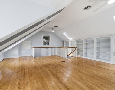 555 18th Avenue Ne - Photo Thumbnail 12