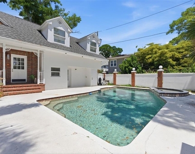 555 18th Avenue Ne - Photo Thumbnail 25