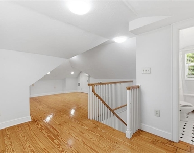 555 18th Avenue Ne - Photo Thumbnail 21