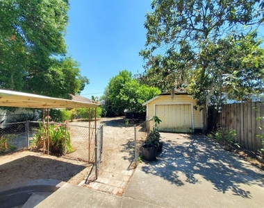 1215 E Mohawk Avenue - Photo Thumbnail 17