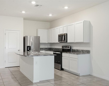 5267 Dragonfly Drive - Photo Thumbnail 18