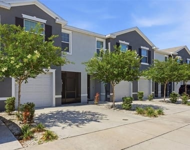 5267 Dragonfly Drive - Photo Thumbnail 2