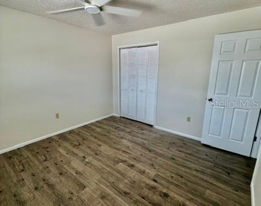 4174 Flying Fortress Avenue - Photo Thumbnail 19