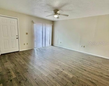 4174 Flying Fortress Avenue - Photo Thumbnail 7