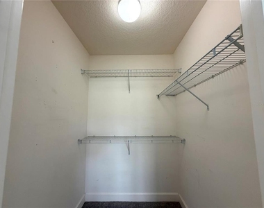 1210 Vaux Boulevard - Photo Thumbnail 12