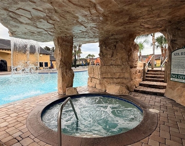 8977 Bismarck Palm Road - Photo Thumbnail 17