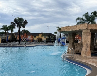 8977 Bismarck Palm Road - Photo Thumbnail 14