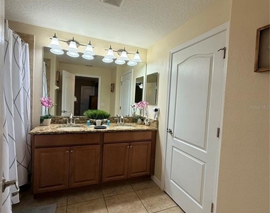 8977 Bismarck Palm Road - Photo Thumbnail 46