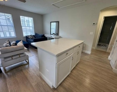 704 Honeysuckle Avenue - Photo Thumbnail 8