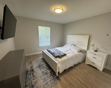 704 Honeysuckle Avenue - Photo Thumbnail 11