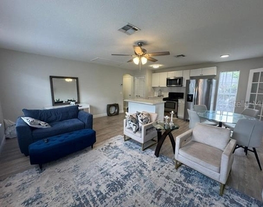 704 Honeysuckle Avenue - Photo Thumbnail 5