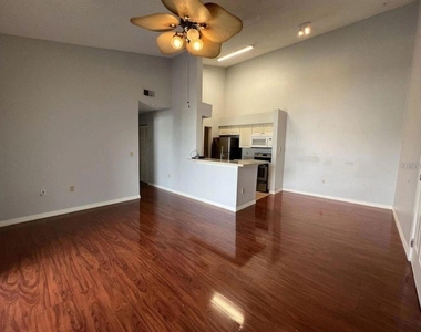 1226 Bermuda Lakes Lane - Photo Thumbnail 7