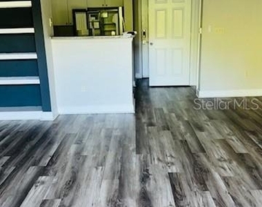 206 E South Street - Photo Thumbnail 31