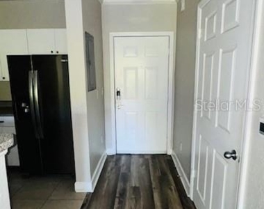 206 E South Street - Photo Thumbnail 12