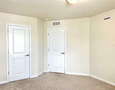 4574 Cypress Cay Way - Photo Thumbnail 7