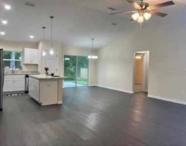 2920 Se 49th Place - Photo Thumbnail 1