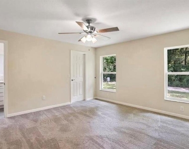 2920 Se 49th Place - Photo Thumbnail 7
