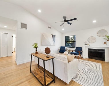 896 Talmadge Avenue Se - Photo Thumbnail 7