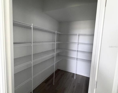 5686 Stockade Boulevard - Photo Thumbnail 2