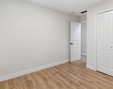 176 Lake Eva Drive - Photo Thumbnail 15