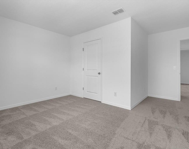 2306 Lancashire Street - Photo Thumbnail 6
