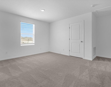 2306 Lancashire Street - Photo Thumbnail 8