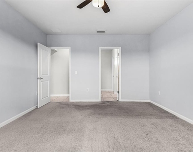 16033 Beachberry Drive - Photo Thumbnail 8