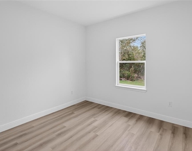 15028 Sw 25th Circle - Photo Thumbnail 23