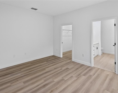 15028 Sw 25th Circle - Photo Thumbnail 13