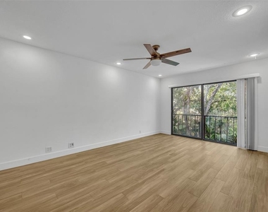 10 Sheoah Boulevard - Photo Thumbnail 14
