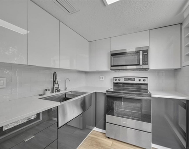 10 Sheoah Boulevard - Photo Thumbnail 11