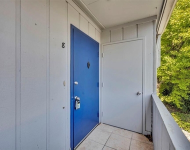 10 Sheoah Boulevard - Photo Thumbnail 2