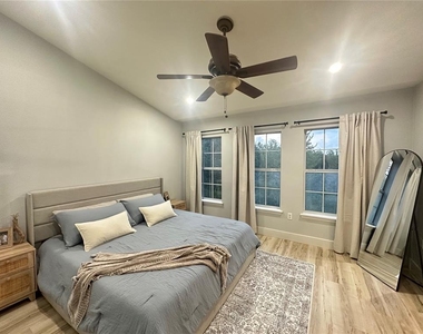 7544 Red Mill Circle - Photo Thumbnail 16