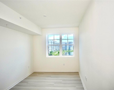 5579 Millenia Park Blvd - Photo Thumbnail 2