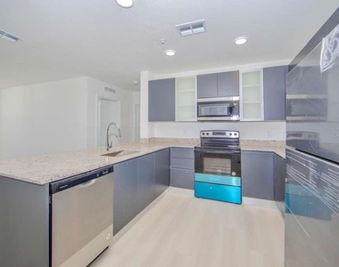 5579 Millenia Park Blvd - Photo Thumbnail 1