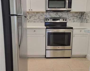 4528 Commander Drive - Photo Thumbnail 8