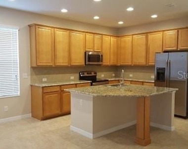 7652 Ripplepointe Way - Photo Thumbnail 5