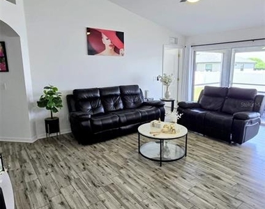 706 Nw 1st Lane - Photo Thumbnail 9