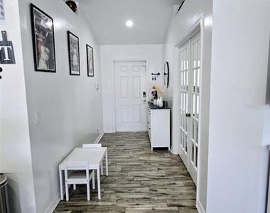 706 Nw 1st Lane - Photo Thumbnail 4