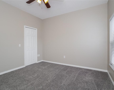 421 Peppermill Circle - Photo Thumbnail 11