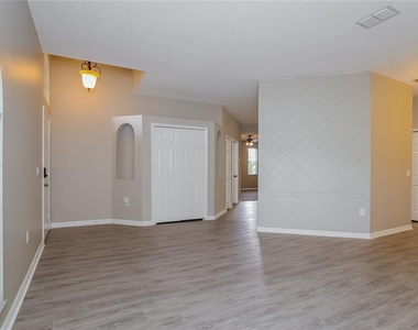 421 Peppermill Circle - Photo Thumbnail 1