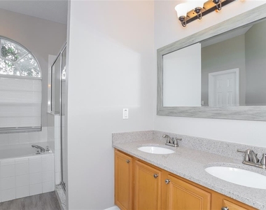 421 Peppermill Circle - Photo Thumbnail 9