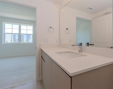 5579 Millenia Park Blvd - Photo Thumbnail 4
