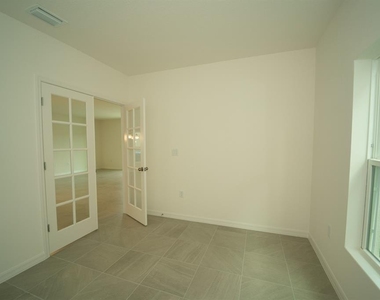1673 Swan Swim Drive - Photo Thumbnail 28