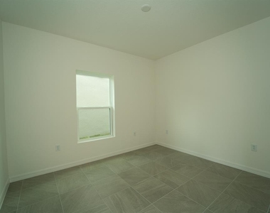 1673 Swan Swim Drive - Photo Thumbnail 25