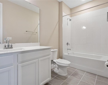 16031 Silver Brook Way - Photo Thumbnail 32