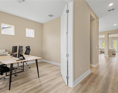 16031 Silver Brook Way - Photo Thumbnail 14