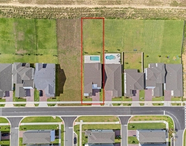 16031 Silver Brook Way - Photo Thumbnail 4