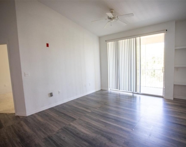8812 Dunes Court - Photo Thumbnail 5