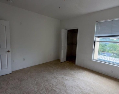8812 Dunes Court - Photo Thumbnail 14
